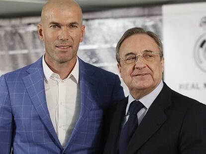 El nuevo entrenador del Madrid, Zinedine Zidane, y el presidente del club, Florentino Pérez, este lunes en el Bernabéu.