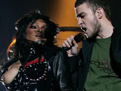 Janet Jackson y Justin Timberlake durante su actuación en la Super Bowl de 2004.