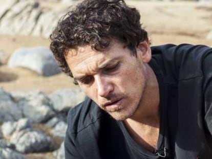 Rodolfo Guzmán, en una playa de Chile.