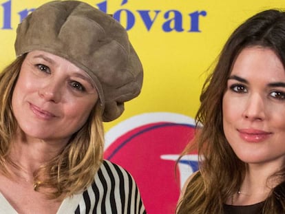 Emma Suárez (izquierda) y Adriana Ugarte, en la presentación de 'Julieta' en Barcelona.