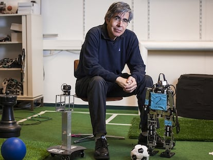 Raúl Rojas, el mago de los robots