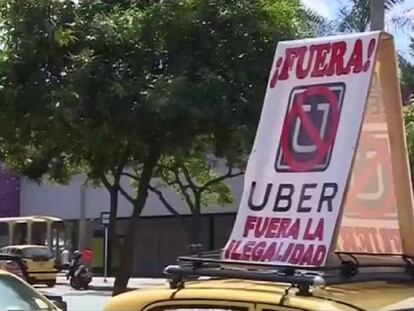 La protesta de los taxistas en Bogotá (Colombia).