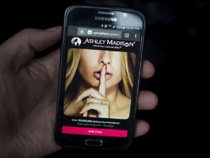 La web de infidelidades Ashley Madison admite haber usado robots