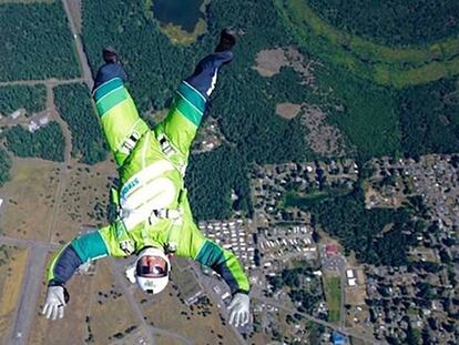 Así se anuncia el próximo salto de Luke Aikins.