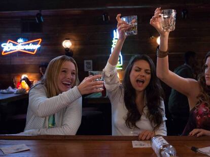 Kristen Bell, Mila Kunis y Kathryn Hahn, en 'Malas madres'.