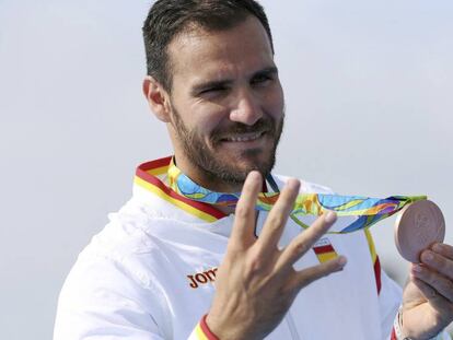 Saúl Craviotto, celebrando su cuarta medalla.