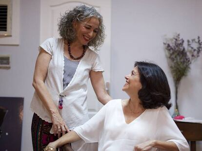 Chiqui Domínguez y Marina Sanz en la tienda Curadas de Espanto.