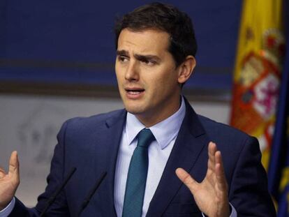 Albert Rivera, en rueda de prensa en el Congreso tras reunirse con el Rey.