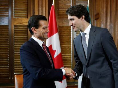 El presidente Enrique Peña Nieto y el primer ministro canadiense Justin Trudeau se reunen en el Parlamento en Ottawa el pasado junio