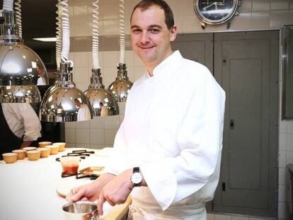 Daniel Humm en la cocina del Eleven Madison Park, en Nueva York.