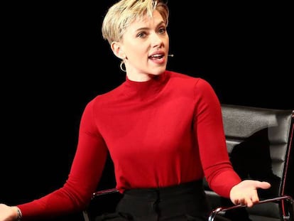 Scarlett Johansson durante su charla en Nueva York.