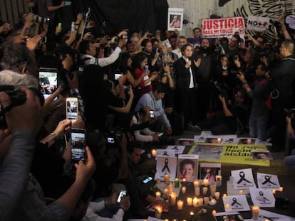 Protesta por el asesinato de Valdez en Ciudad de México.