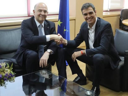 Pedro Sánchez y Pierre Moscovici.