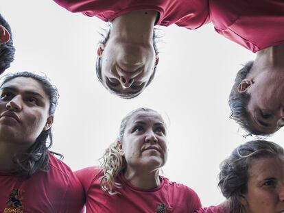 Las delanteras de la selección enfrentadas en una melé.