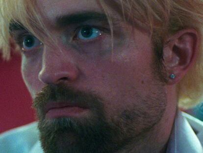 FOTO: El desastre capilar en forma de rubio platino que Robert Pattinson luce en 'Good time' ha desatado nuestra imaginación. / VÍDEO: Tráiler de la película.