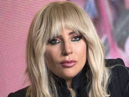 Lady Gaga habla con sus fans en las redes sociales