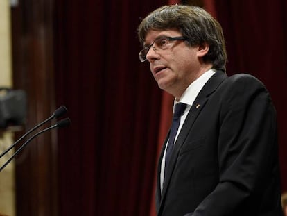 Carles Puigdemont durante su discurso en el Parlament.