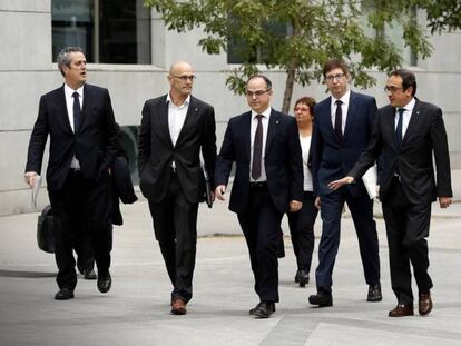 Varios de los consejeros del Govern de Puigdemont, ahora encarcelados, acuden ayer jueves a la Audiencia Nacional.