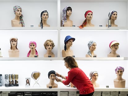Tienda Monje’s en Madrid, especializada en pelucas de estética y oncología.