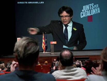 El expresident de la Generalitat, Carles Puigdemont, inerviene desde Bruselas en un acto de Junts per Catalunya.