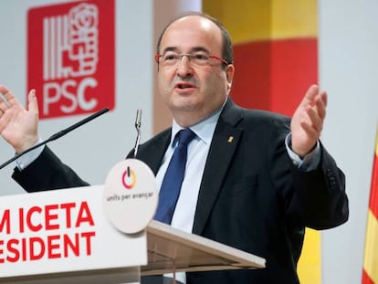 El candidato del PSC a la presidencia de la Generalitat, Miquel Iceta, durante su intervención en un mitin celebrado en Girona.