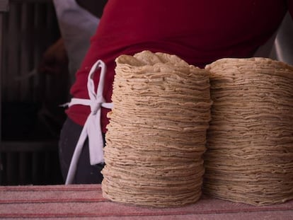 La mesa de una tortillería mexicana.