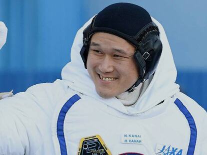 El astronauta japonés ante de salir hacia la ISS, el 17 de diciembre pasado. En vídeo, por qué los astronautas crecen en el espacio.