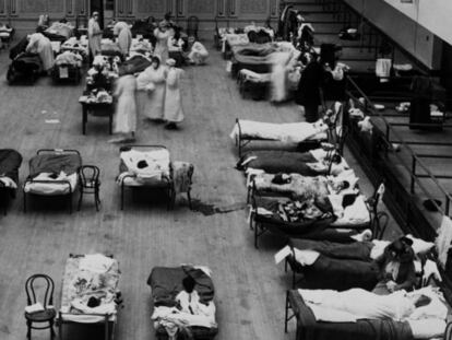 El auditorio municipal de Oakland (EE UU) se usó como hospital temporal para los afectados por la pandemia de 1918.