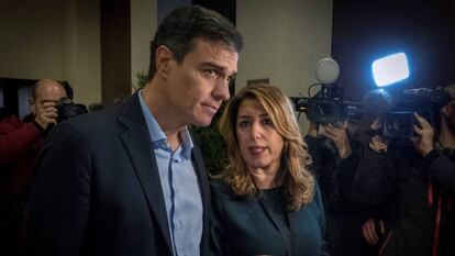 La presidenta andaluza, Susana Díaz, y el secretario general del PSOE, Pedro Sánchez, en el encuentro del Foro Joly en Sevilla, el pasado 23 de enero.