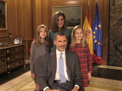 “Las imágenes familiares de Felipe VI abren una rendija a lo que es la vida en Zarzuela”