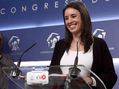 Irene Montero, en la rueda de prensa tras reunión de Podemos y Ciudadanos en el Congreso, este jueves.