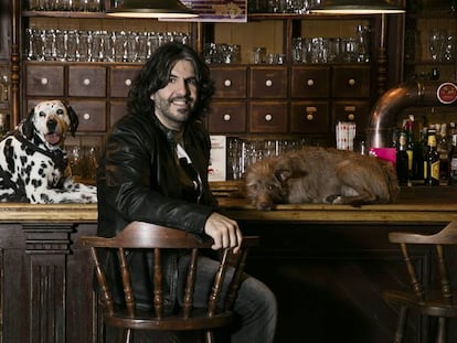 JJ Vaquero, el humorista que cuenta sus chistes a sus perros