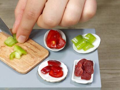 La pareja turca que prepara comida en miniatura de verdad