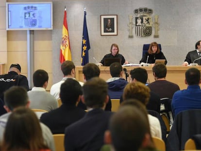 Juicio a los ocho acusados de agredir a dos guardias civiles y sus parejas en octubre de 2016 en la localidad navarra de Alsasua.