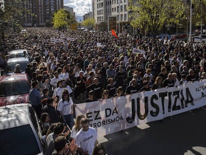 Manifestación en Pamplona en apoyo a los procesados por agredir a dos guardia civiles y sus parejas en Alsasua. Vídeo: ¿Qué pasó en Alsasua?