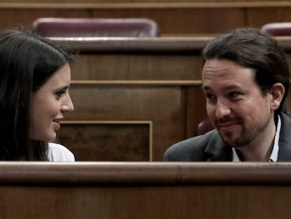 Irene Montero interviene junto a Pablo Iglesias en el Congreso de los Diputados. ULY MARTÍN