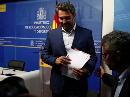 El exministro Màxim Huerta tras la rueda de prensa en la que anunció su dimisión.