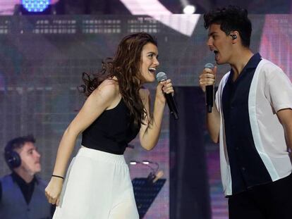 Amaia Romero y Alfred García, en el concierto de Operación Triunfo de Madrid.