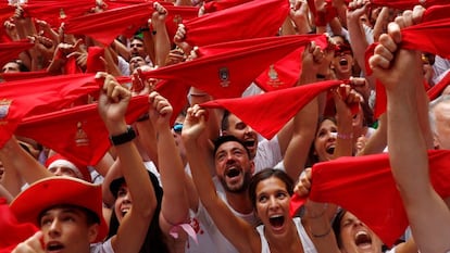 Video: The ‘chupinazo’ rocket is fired, officially opening this year’s San Fermín fiestas. Photo: Revelers this morning in Pamplona.