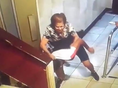 Video: Spanish seniors caught on camera fighting off violent attacker