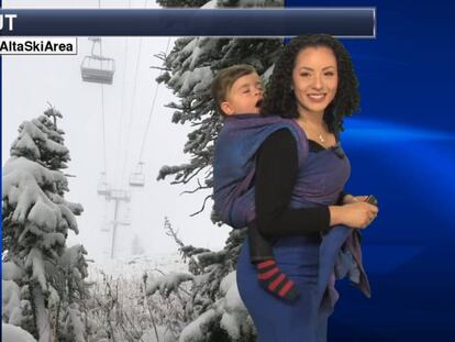 Mamá presentadora: la meteoróloga que sale con su bebé a cuestas