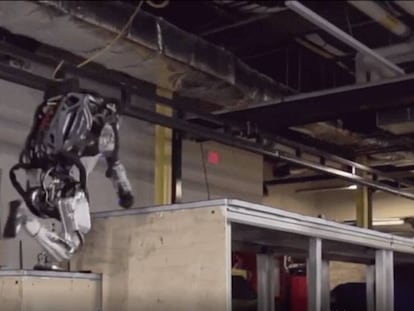 En vídeo, ¿los robots pueden llegan a hacer 'parkour'?