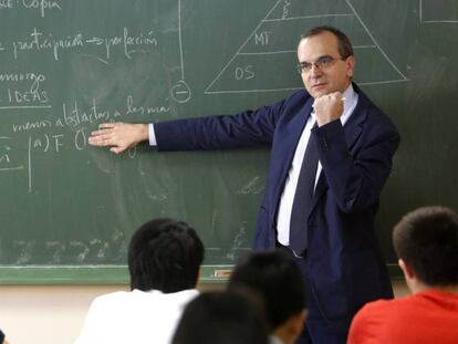 Clase de filosofía en el Instituto El Espinillo.