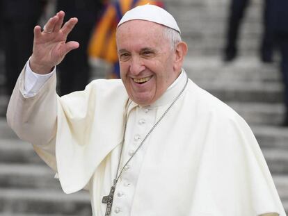 El papa Francisco durante la audiencia general en la plaza de San Pedro en el Vaticano.