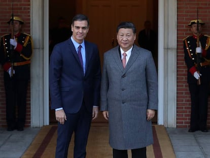 El presidente del Gobierno, Pedro Sánchez, recibe en la Moncloa al presidente de la República Popular China, Xi Jingping.
