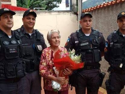 La policía de Río de Janeiro abate a un ladrón que tomó a una anciana como rehén