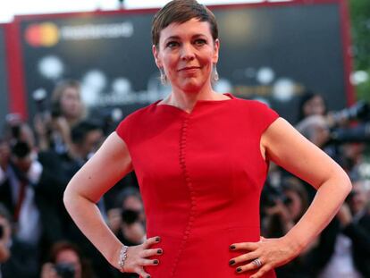 Olivia Colman en el Festival de Cine de Venecia, el pasado septiembre. En vídeo, la actriz recoge el Oscar por 'La favorita'.