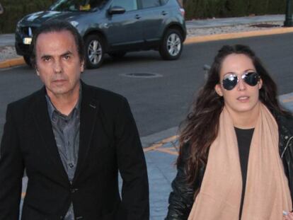En vídeo, la respuesta de Albert Rivera al ser preguntado por la relación con la cantante en una entrevista en COPE. La cantante Malú junto a su padre, el músico Pepe de Lucía, en Alcalá de los Gazules, en 2012.