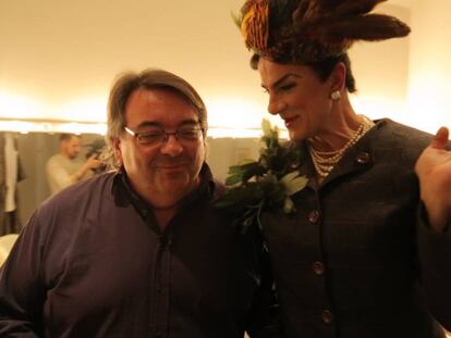 Jesús Ruíz Mantilla junto al cantante de ópera Francisco Vas en el Teatro Real.