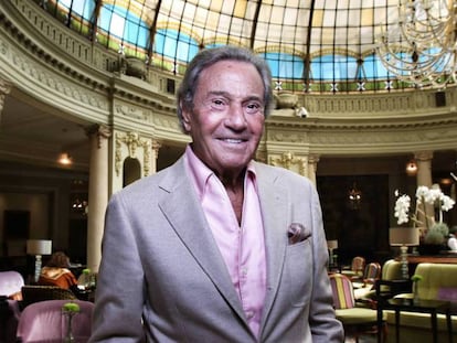 El actor Arturo Fernández, en la cafetería del hotel Palace, en Madrid, en 2017.